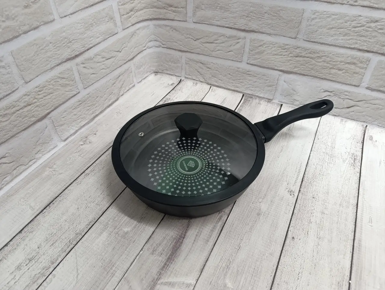 Сковорода із скляною кришкою Benson BN-450 Soft Touch 28 см 3,7 л литий алюміній/алмазне антипригарне покриття (ML-05263) - фото 6