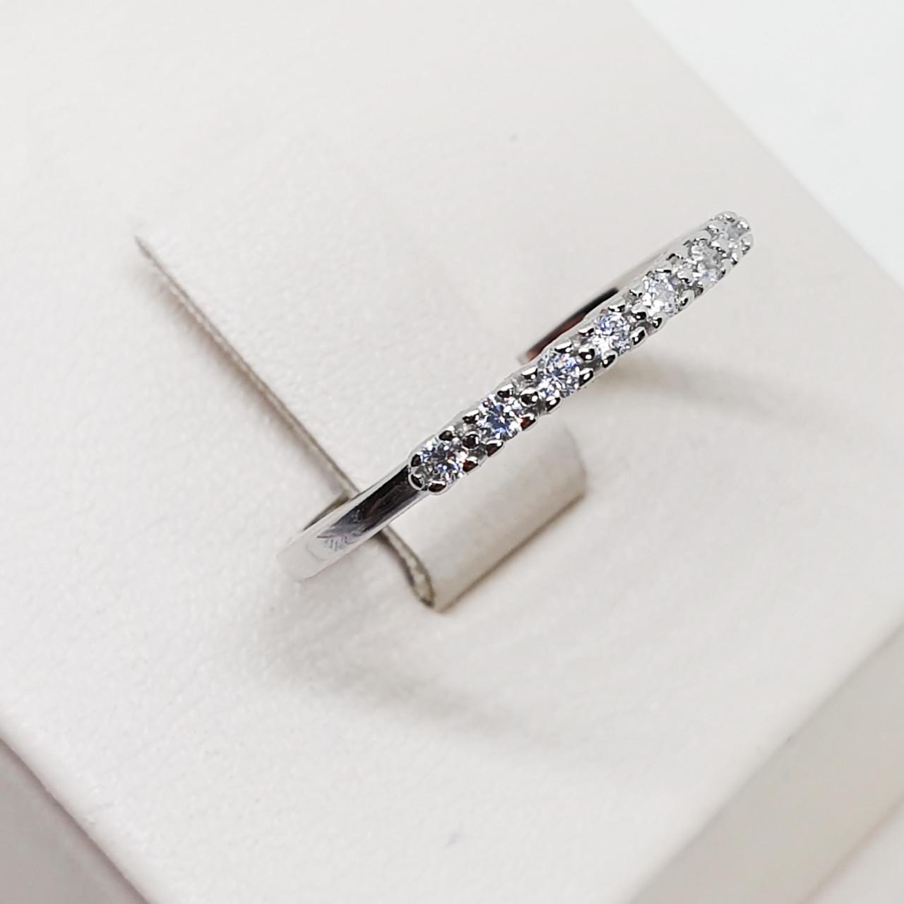 Кольцо серебряное с кубическим цирконием р. 17 1,25 г (1525868640)