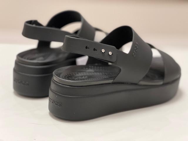 Босоножки женские Crocs Brooklyn Low р. 40-41 Black/Black (17750437) - фото 7