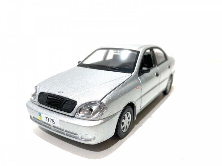 Машинка Автопром Daewoo Lanos 1:22 звук/свет Серый (7778)