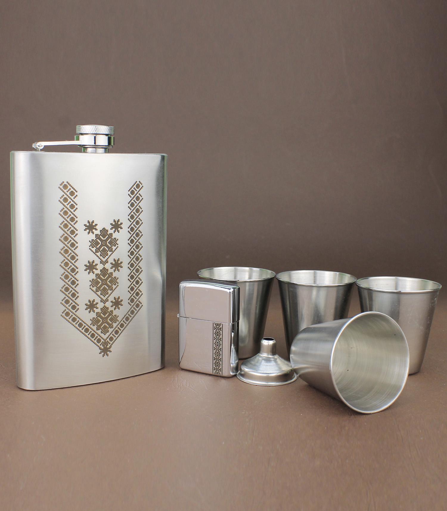 Набір фляги з гравіюванням Вишиваночка з лійкою/запальничкою/стопками (21-0037)