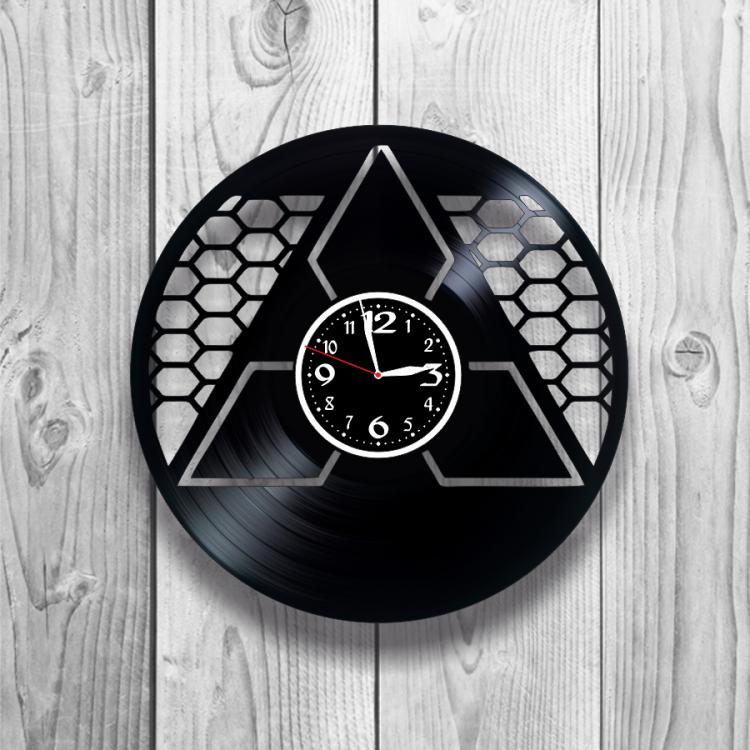 Часы настенные Mitsubishi 0475 из виниловой пластинки