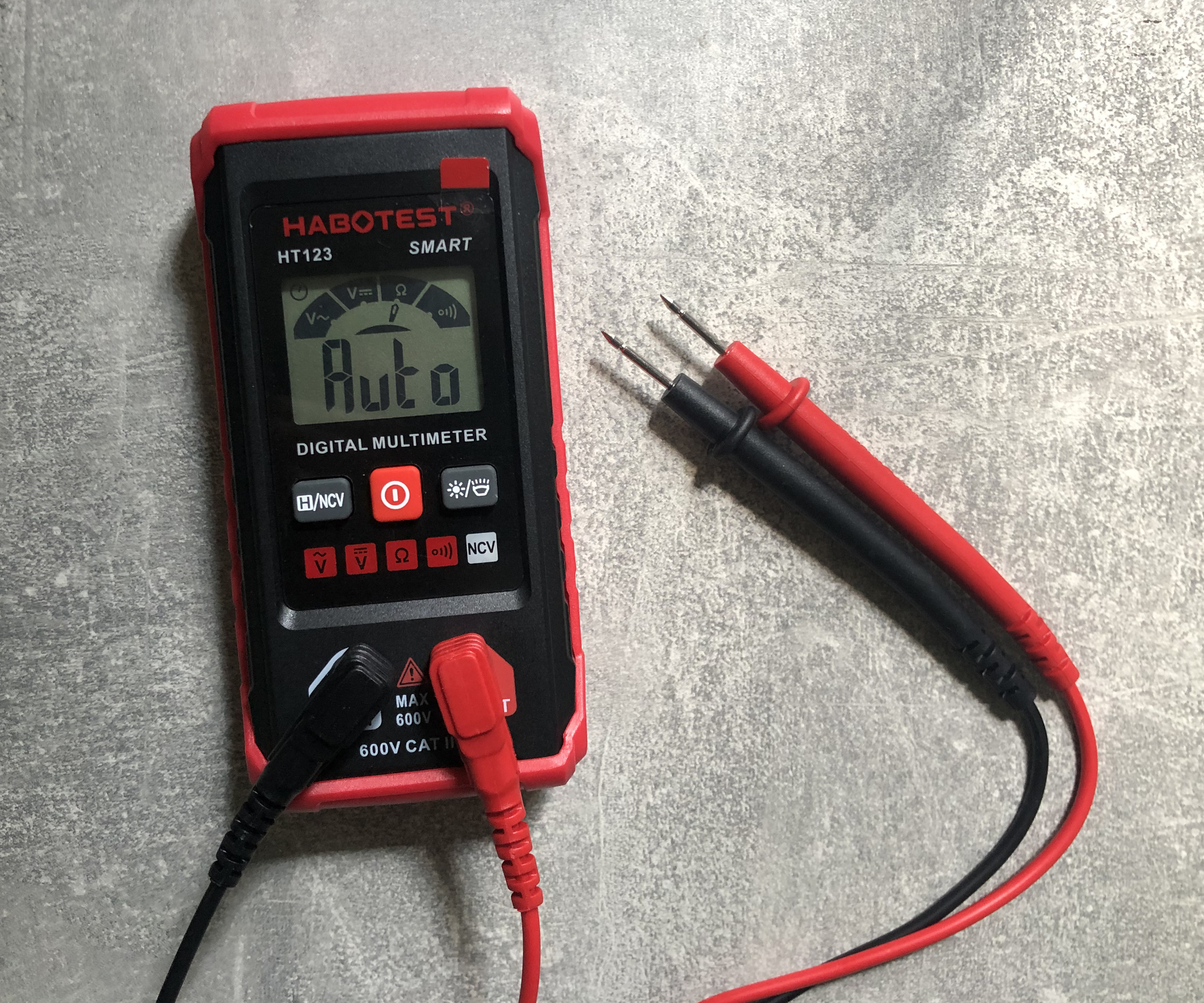 Мультіметр електронний в захисному бампері Habotest HT123 автоматичний з функцією NCV (17010100004) - фото 2 Мультіметр електронний в захисному бампері Habotest HT123 автоматичний з функцією NCV (17010100004) - фото 2