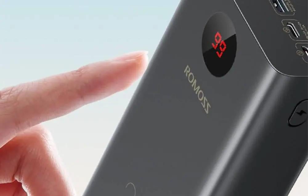 Повербанк Romoss 40000 mAh PEA40PF 22,5W Black (PEA40-152-2133H) - фото 8 Повербанк Romoss 40000 mAh PEA40PF 22,5W Black (PEA40-152-2133H) - фото 8