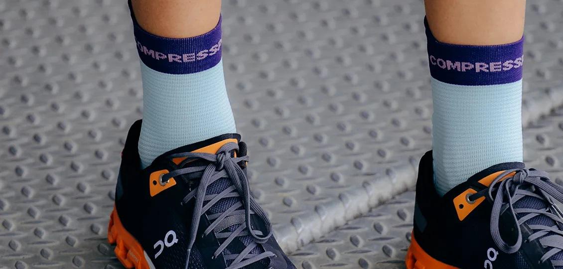 Шкарпетки Compressport Pro Racing Socks V4.0 Run High T1 Shell Blue/Purple - фото 5