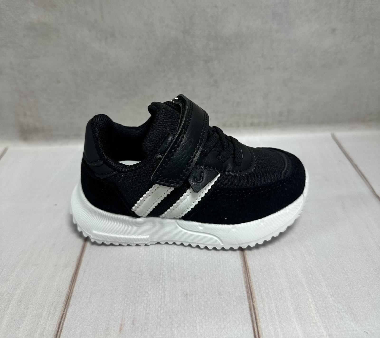 Кросівки дитячі Jong Golf на липучці р. 26 16,5 см Чорний