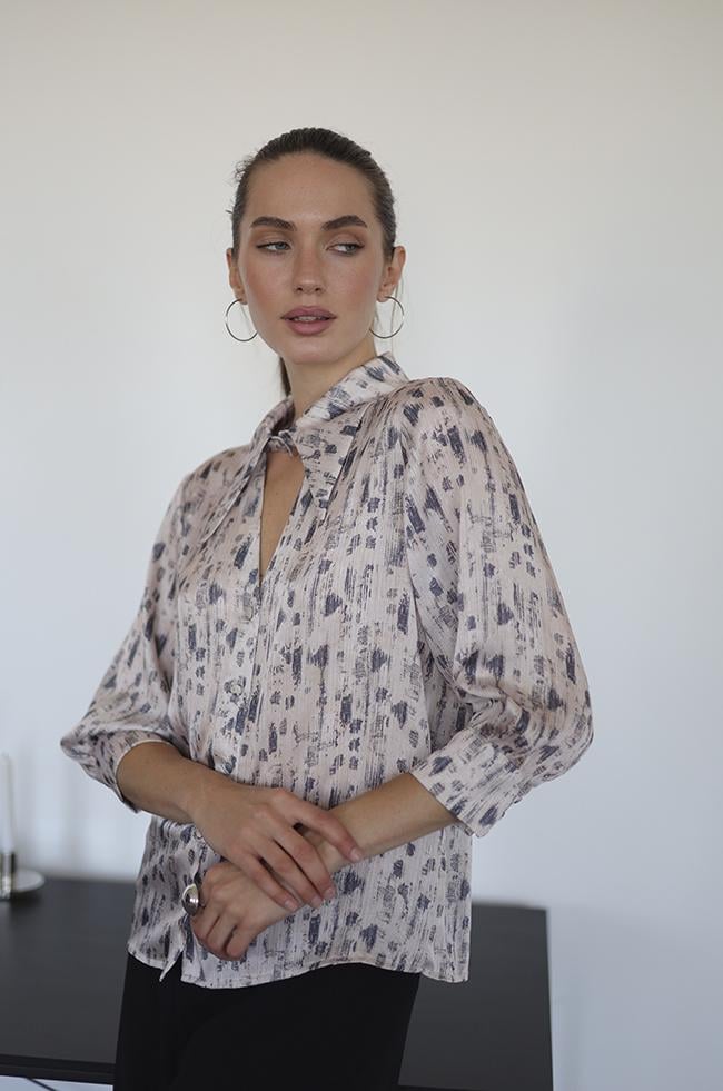 Блуза Lipar 2959 сатиновая принт р. 52 Капучино (16947471) - фото 3 Блуза Lipar 2959 сатиновая принт р. 52 Капучино (16947471) - фото 3