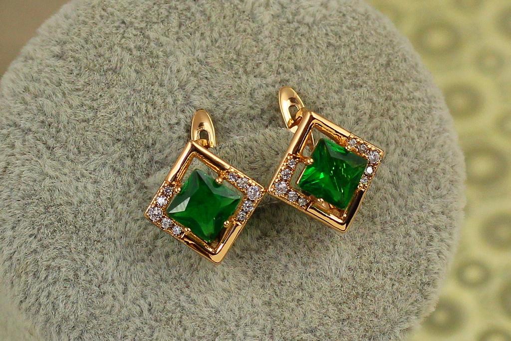 Серьги Xuping Jewelry ромбик с зеленым камнем 1,4 см Золотистый (27984028)