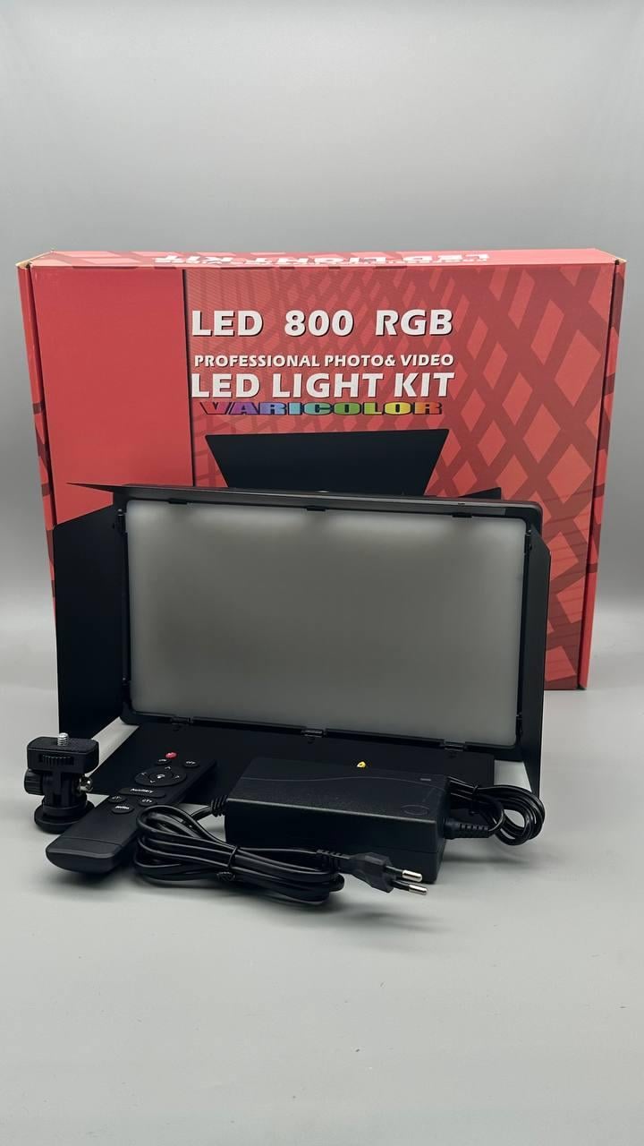 Светодиодная лампа для фото с поворотными шторками (LED U800)