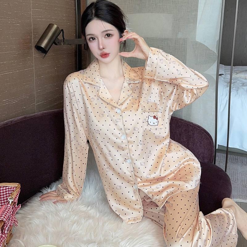 Пижама для девочки подростковая с принтом Hello Kitty 152-160 см 10-13 лет Золотой (10401) - фото 3 Пижама для девочки подростковая с принтом Hello Kitty 152-160 см 10-13 лет Золотой (10401) - фото 3