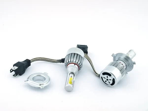 Комплект автомобильных LED ламп C6 H4 2 шт. (5538) - фото 4 Комплект автомобильных LED ламп C6 H4 2 шт. (5538) - фото 4