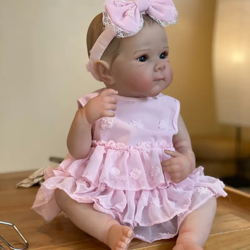 Кукла Реборн девочка Бетти реалистичная можно купать 50 см - фото 2 Кукла Реборн девочка Бетти реалистичная можно купать 50 см - фото 2