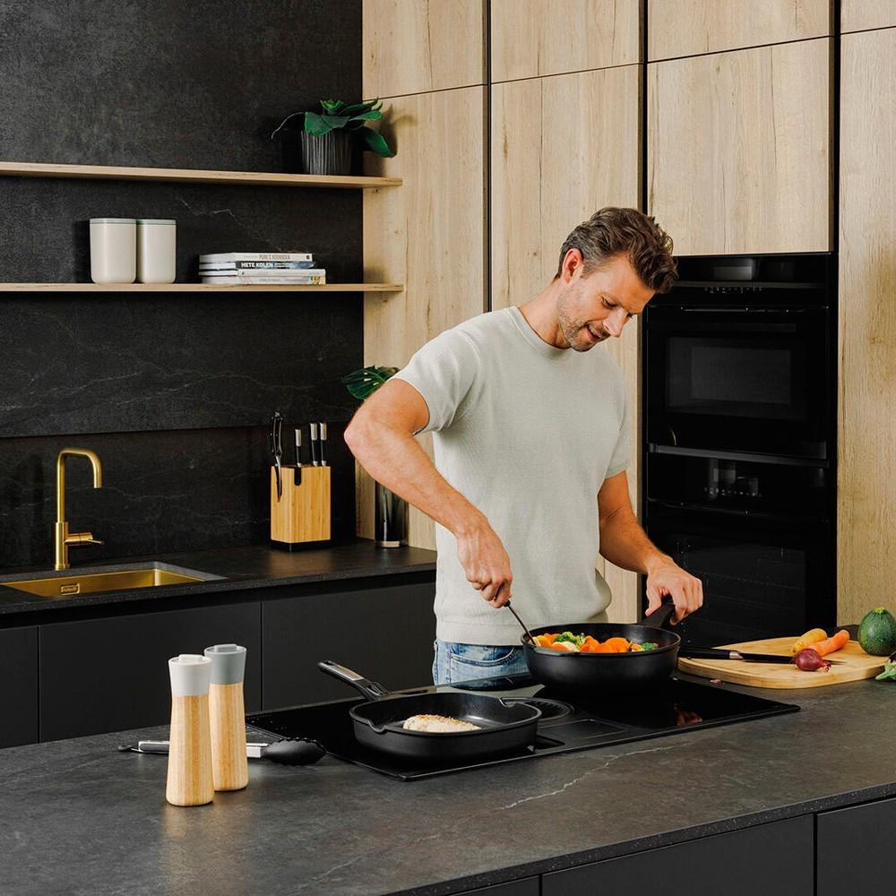 Сковорода без крышки BergHOFF Leo Phantom 20 см (3950569) - фото 4 Сковорода без крышки BergHOFF Leo Phantom 20 см (3950569) - фото 4