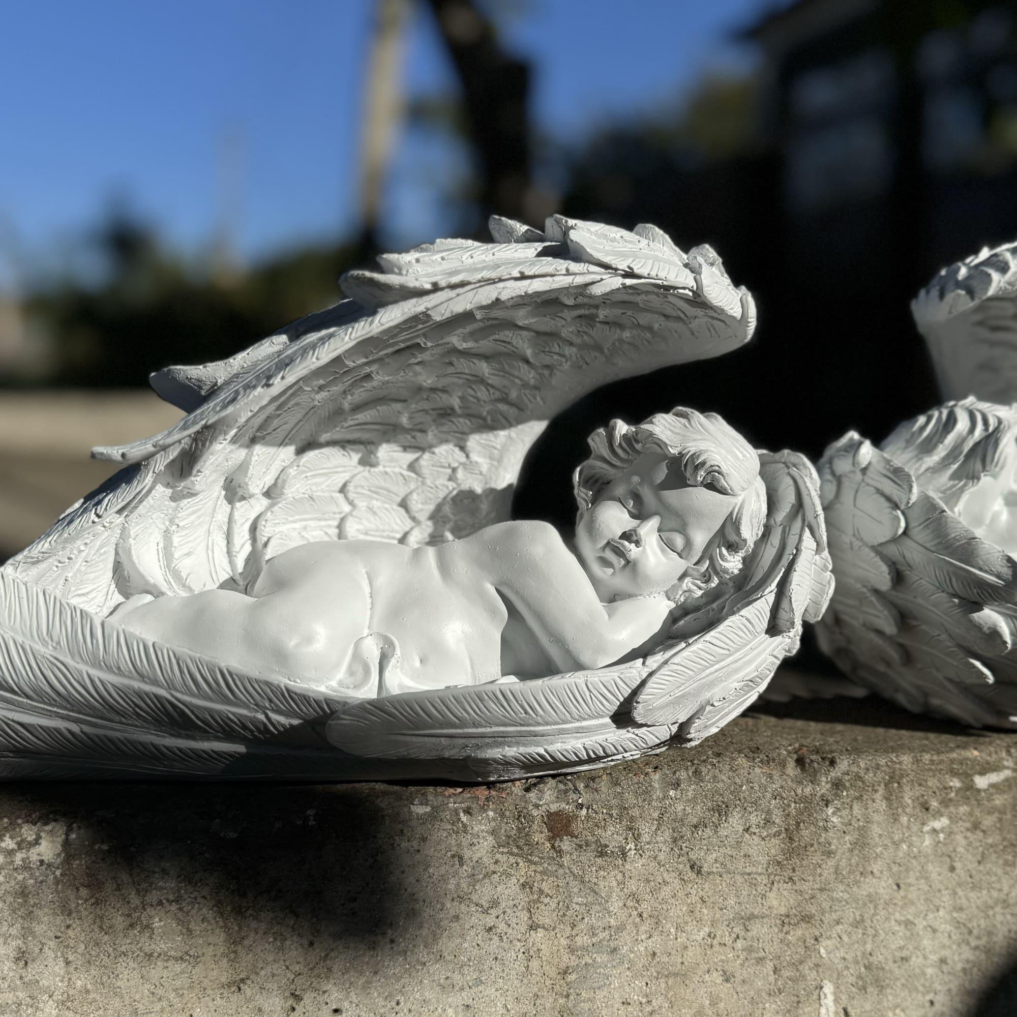 Комплект садових фігур Пара лежачих янголів на крилі (22093810) - фото 4 Комплект садових фігур Пара лежачих янголів на крилі (22093810) - фото 4