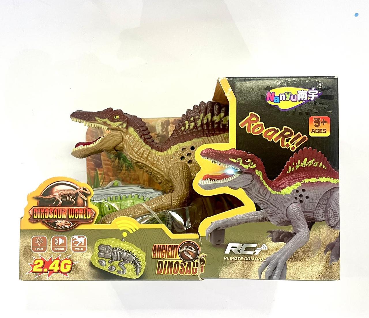 Робот динозавр RoaR на пульте управления