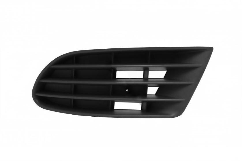 Решетка бампера AVTM Volkswagen Golf+ 05-13 правая без отв. п/тум. 5M08536669B9 9533 994
