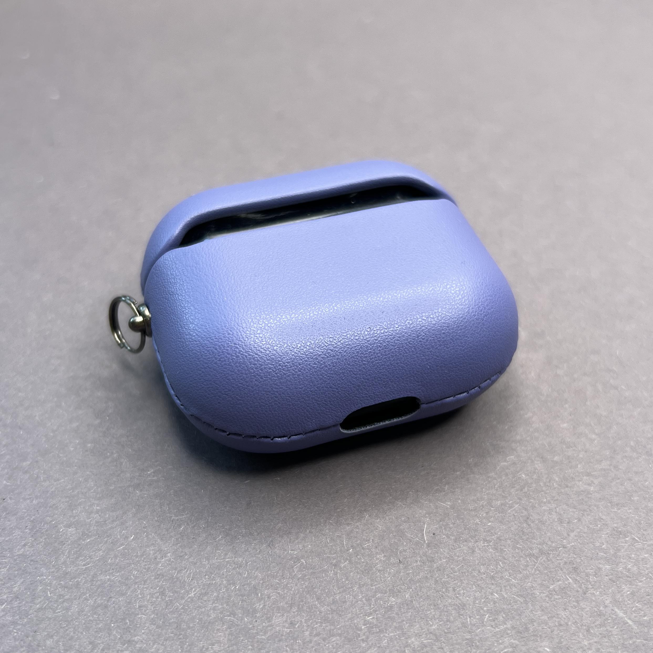 Чехол Leather Nappa для Apple Airpods 3 с карабином противоударный кожаный - фото 3