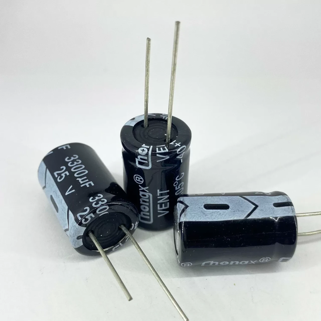 Конденсаторы электролитические ChongX 3300 мкф 25V 16x25 мм 105 °C (1965565201)