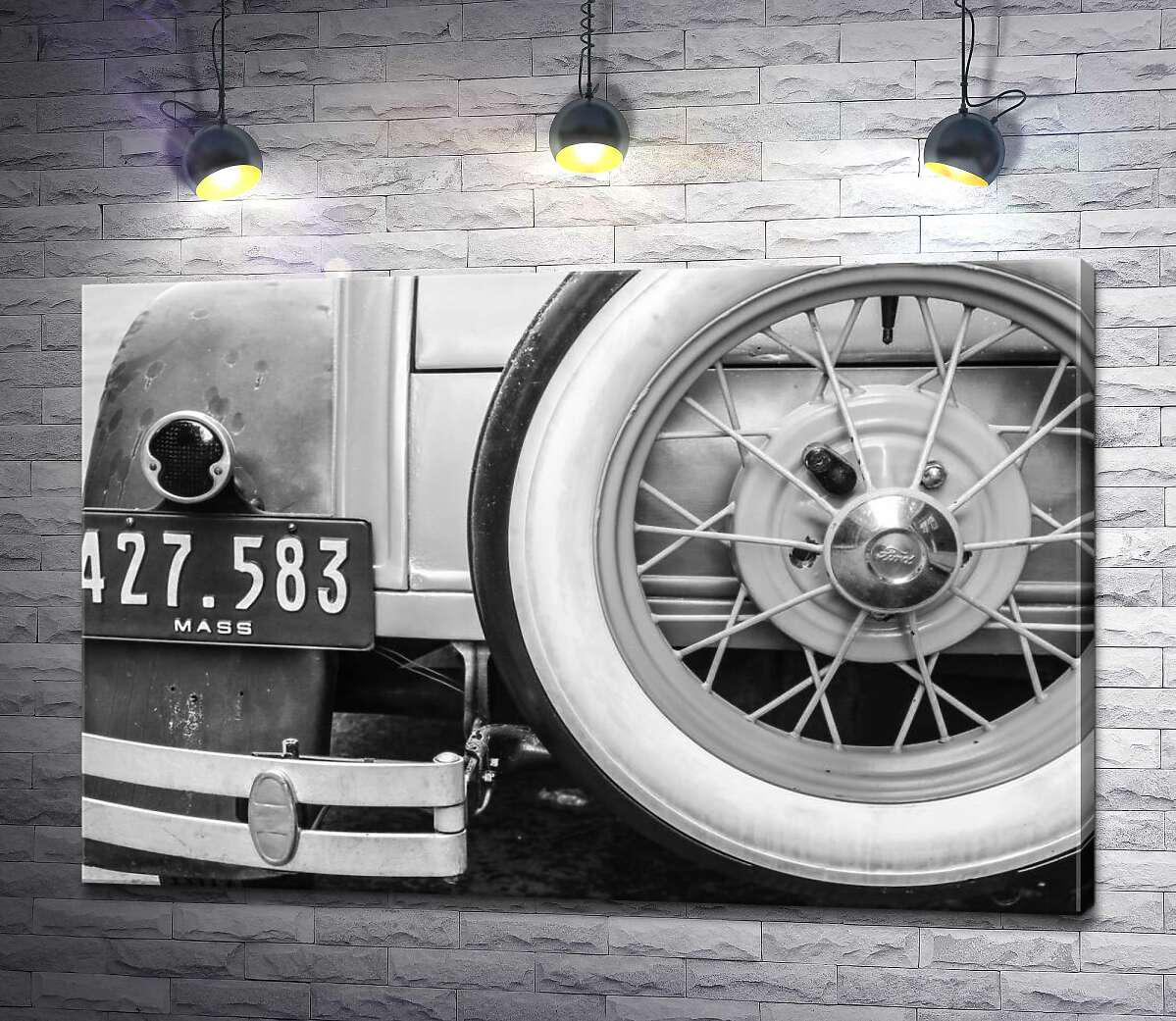 Картина ArtPoster Запасное колесо на кузове ретро автомобиля 100x67 см Модуль №1 (003277)
