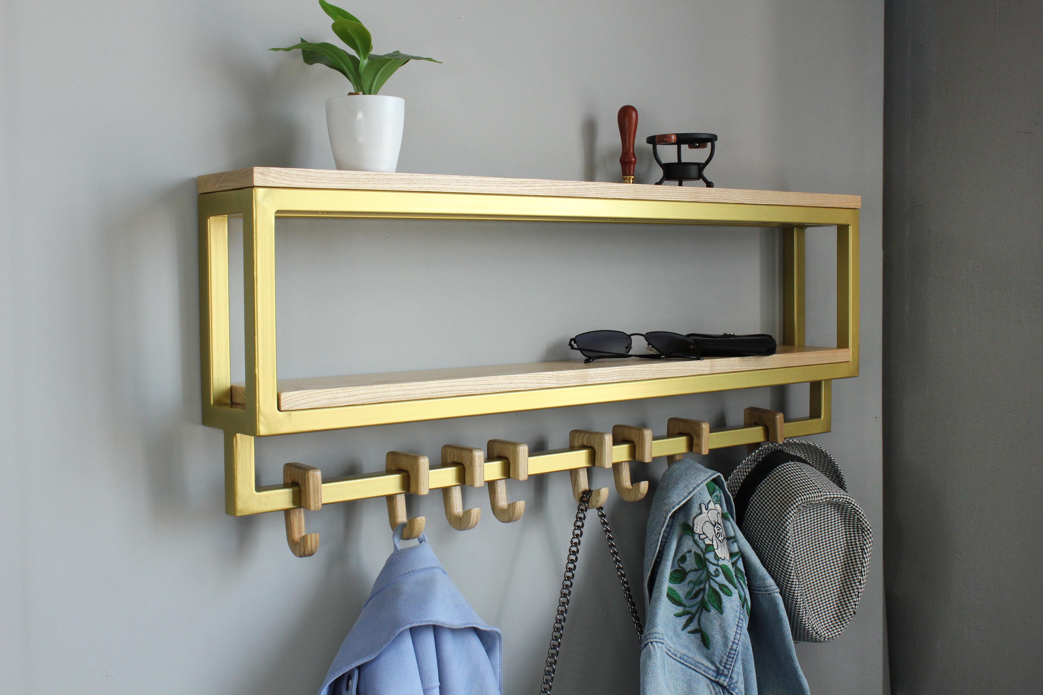 Полка-вешалка из дерева и металла в прихожую с 8 деревянными крючками 80х28,5х10 см (ML-15.5) - фото 7