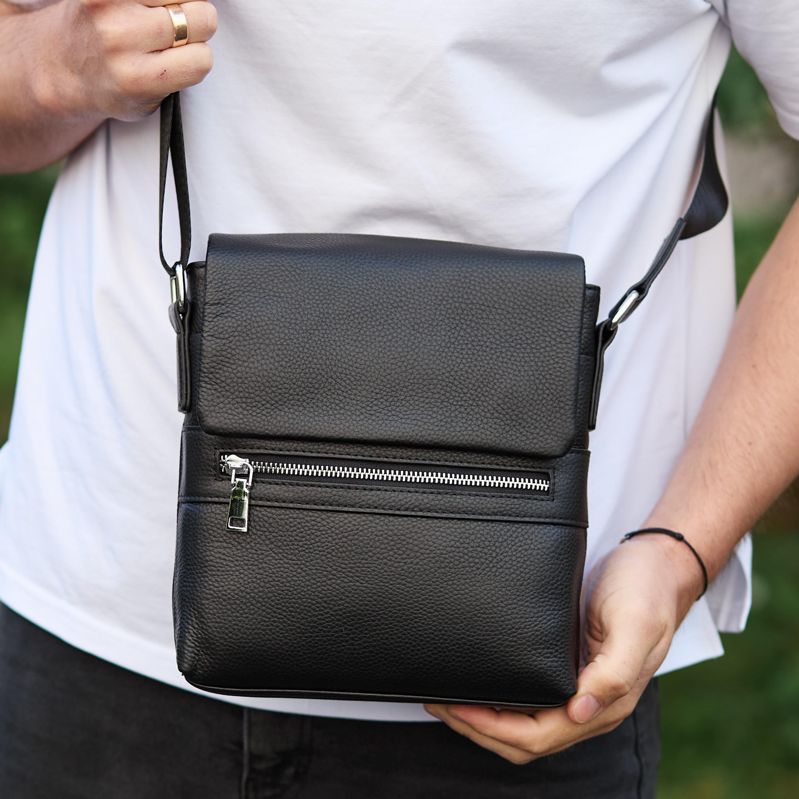 Мужская сумка-мессенджер кожаная Tiding Bag 21х23х5,5 см Черный