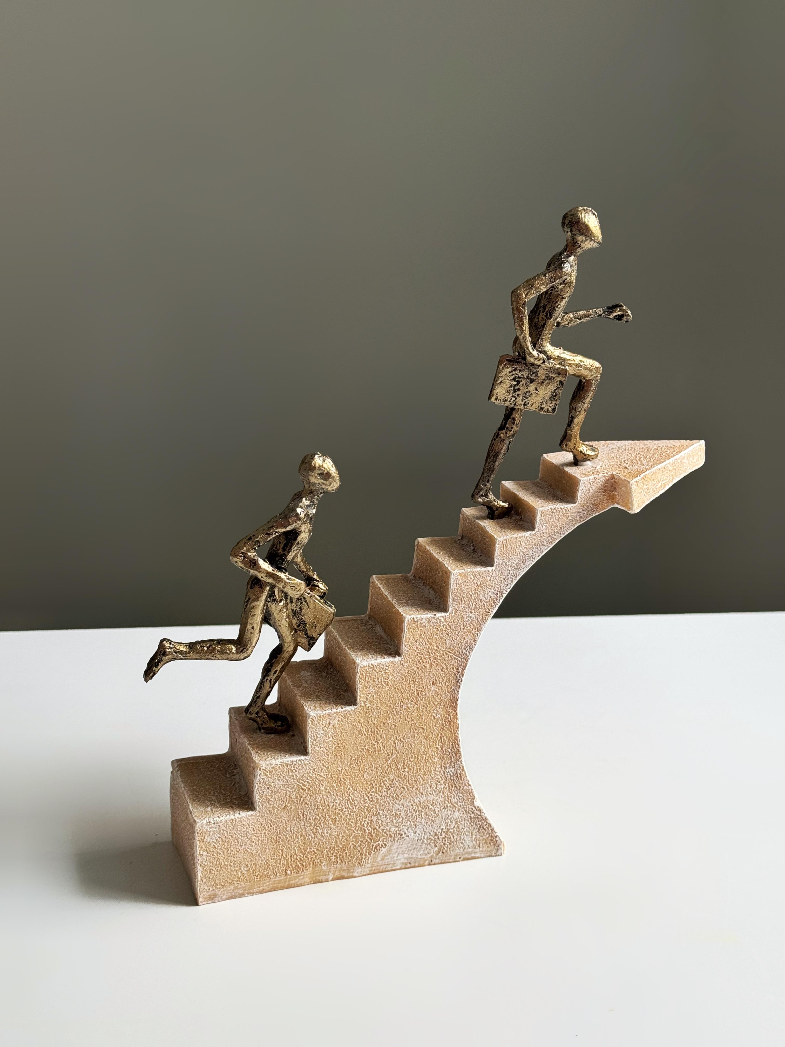 Статуетка Кроки до успіху 24,5 см (2007-277)