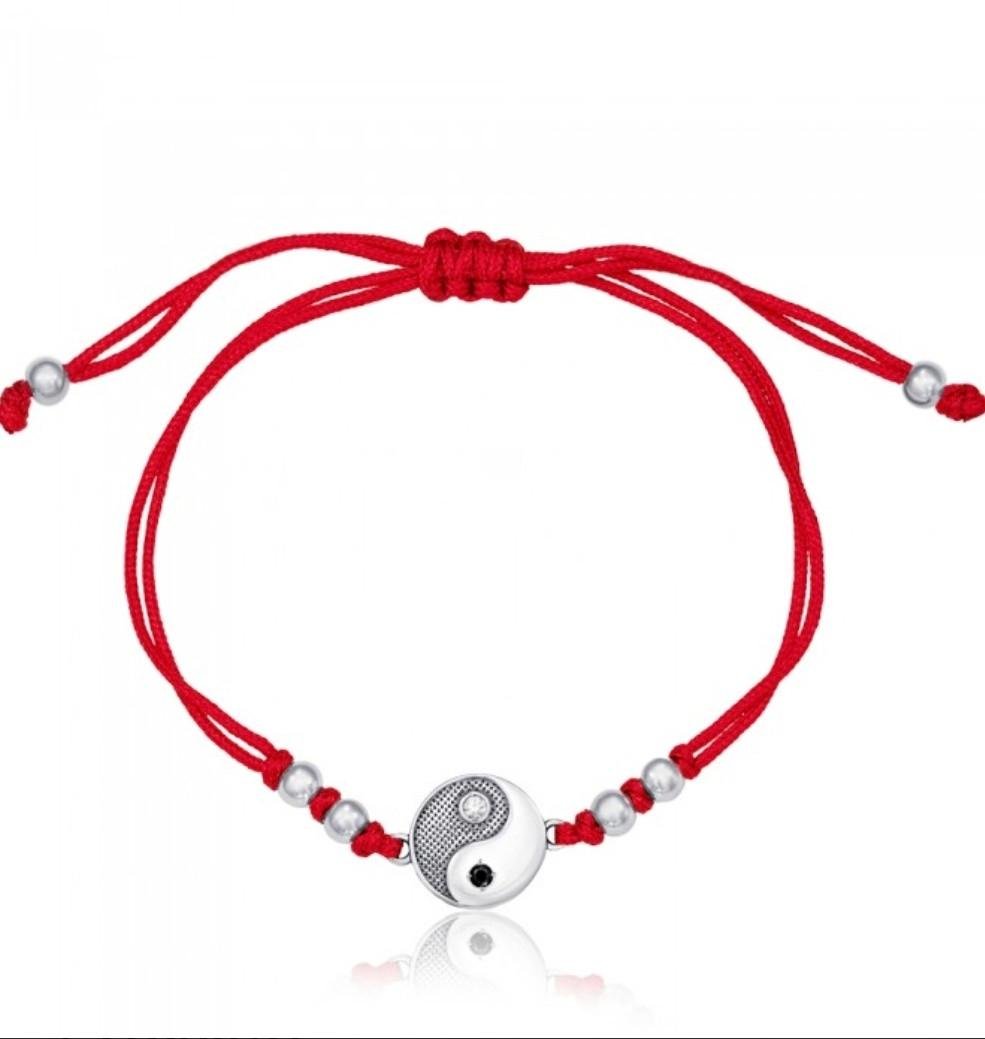 Браслет Оберег Инь Янь с черным и белым камнем серебро 925 пробы 1,47 г (75260чб)