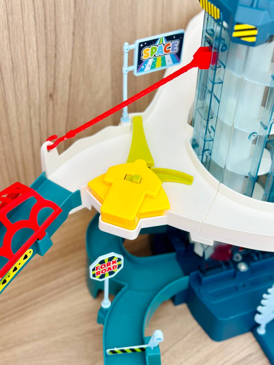 Подвійний паркінг Fun Game Космічна станція та Динопарк 5506A-5507А з автоматичним підйомником та підсвічуванням (2048716764) - фото 9 Подвійний паркінг Fun Game Космічна станція та Динопарк 5506A-5507А з автоматичним підйомником та підсвічуванням (2048716764) - фото 9