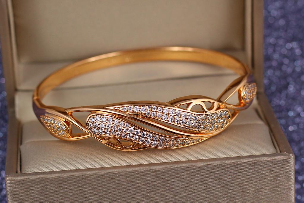 Браслет бенгл Xuping Jewelry Бурный поток 57 мм 14 мм на руку от 16-19 см Золотистый (1500968206)