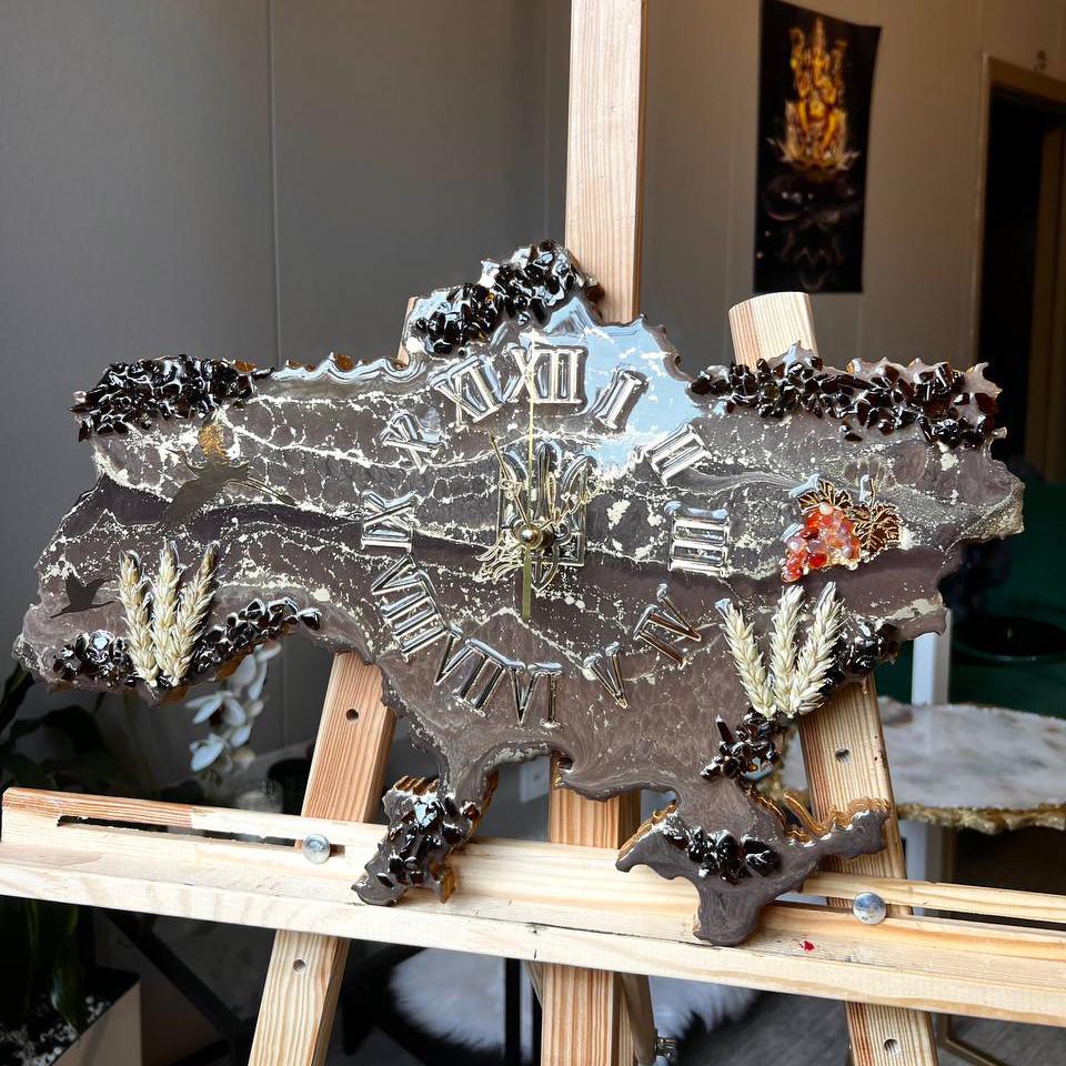 Годинник настінний з епоксидної смоли Карта України 70x45 см