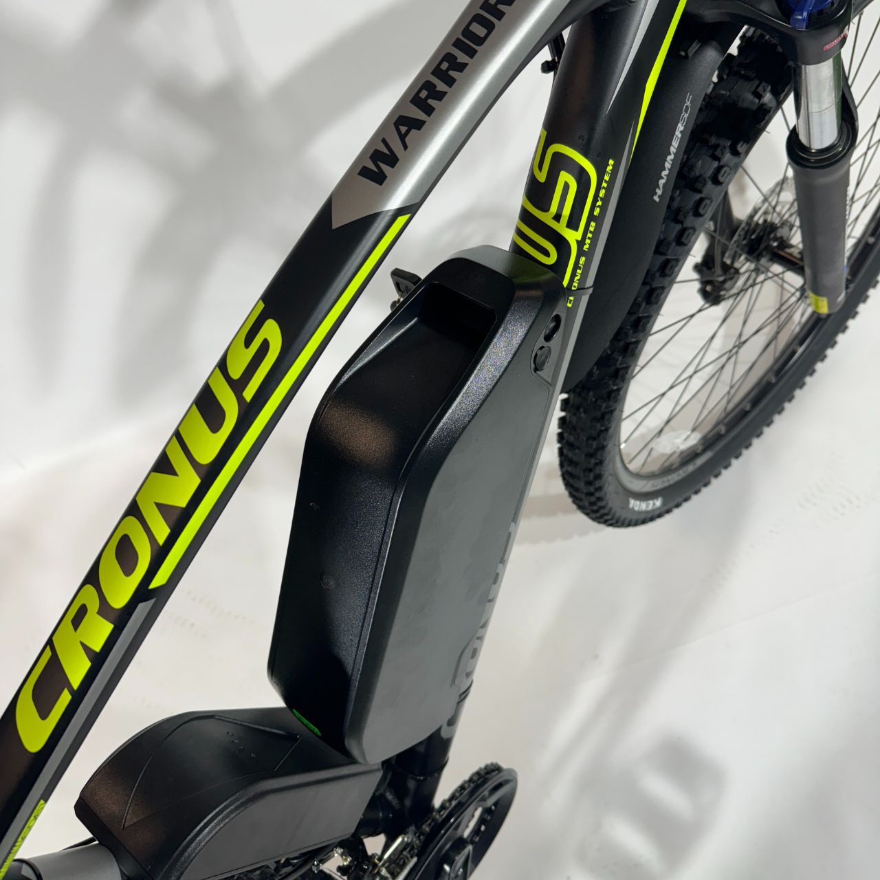 Велосипед Cronus Warrior 2022 29" 21" Black/Light green - фото 3 Велосипед Cronus Warrior 2022 29" 21" Black/Light green - фото 3