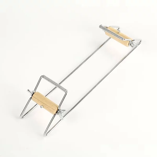 Станок для бисероплетения позволяет легко создавать различные украшения (Q00210)