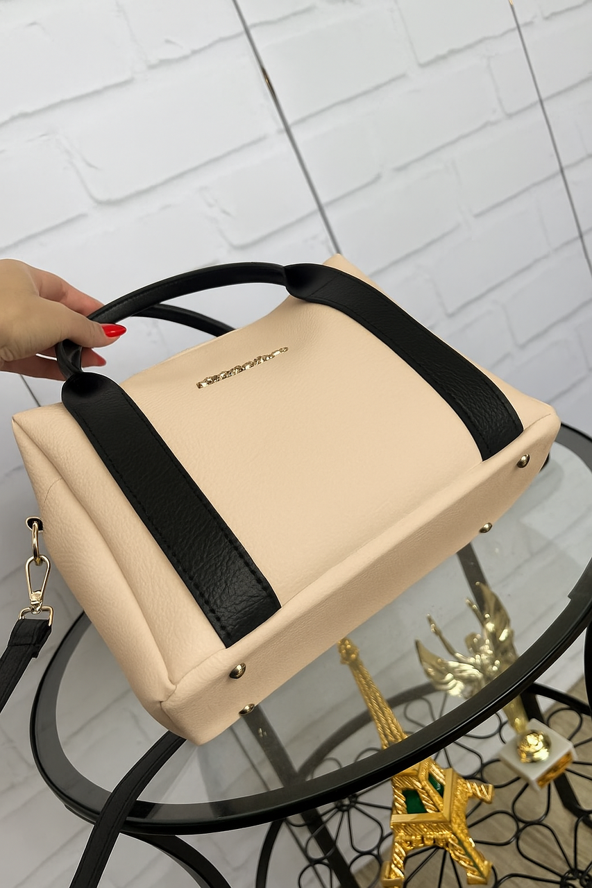 Сумка женская кросс боди через плечо вместительная красивая с принтом экокожа 28х20х12 см Бежевый с черным - фото 5 Сумка женская кросс боди через плечо вместительная красивая с принтом экокожа 28х20х12 см Бежевый с черным - фото 5