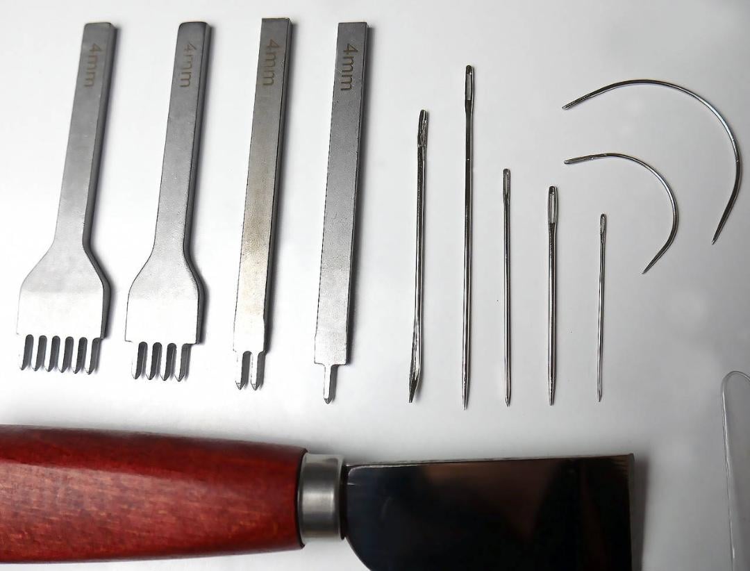 Набор инструментов для работы с кожей с нитками и иглами (23) - фото 4