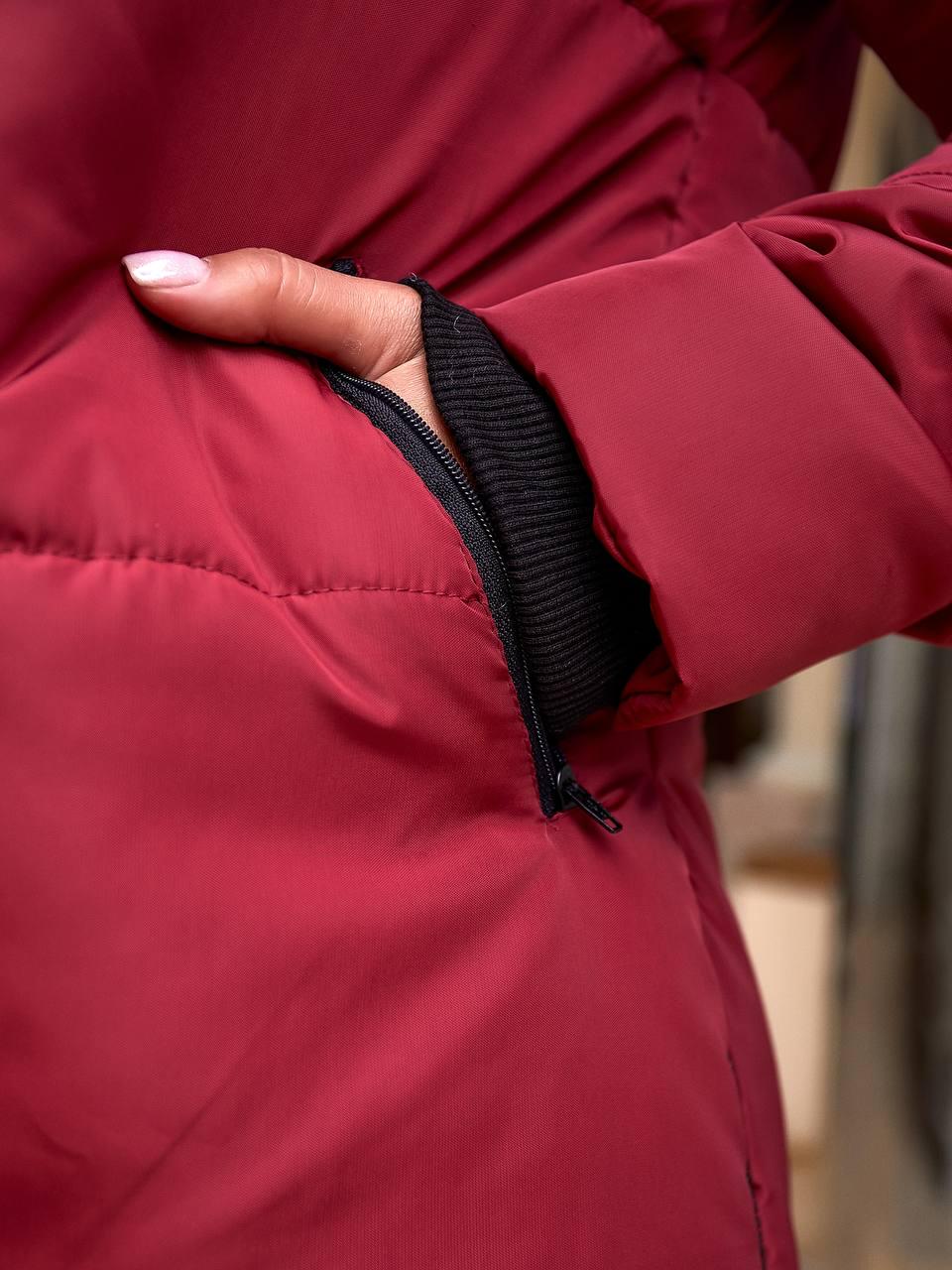 Пуховик короткий Aiza на заклепках та блискавці А060 р. 42-44 Бордовий - фото 4