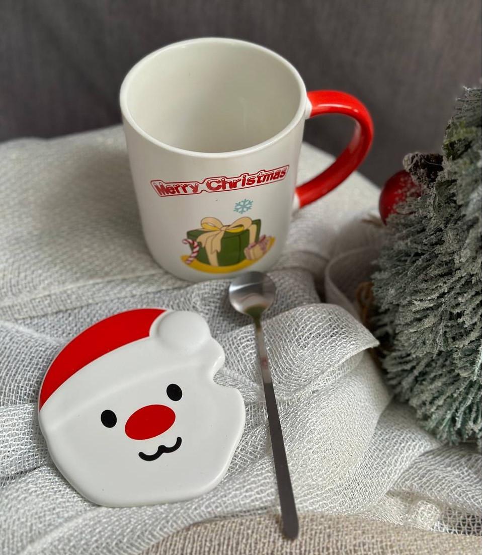 Чашка новорічна Olens 102-1059 з кришкою та ложкою 380 мл Білий (2786890971) - фото 3 Чашка новорічна Olens 102-1059 з кришкою та ложкою 380 мл Білий (2786890971) - фото 3