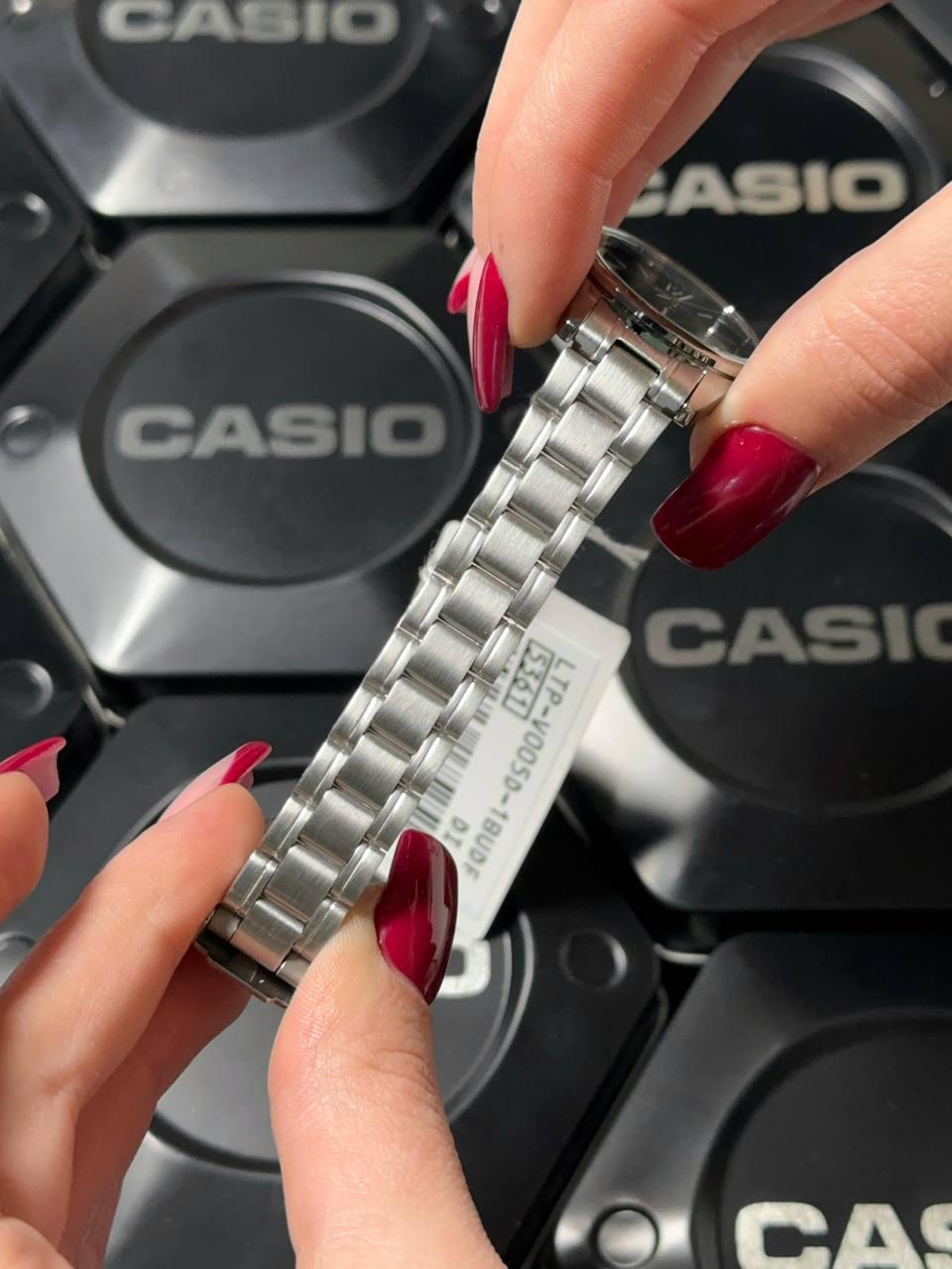 Годинник жіночий Casio LTP-V005D-1B (1141-0004) - фото 7 Годинник жіночий Casio LTP-V005D-1B (1141-0004) - фото 7