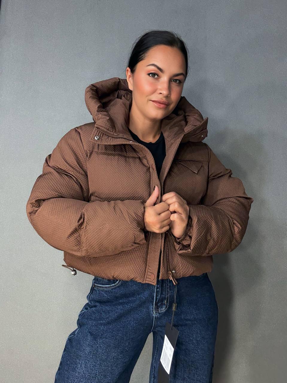 Куртка жіноча LADY YEP 10039 вафельна пуффер оверсайз з капюшоном р. 42 Коричневий (4881) - фото 5 Куртка жіноча LADY YEP 10039 вафельна пуффер оверсайз з капюшоном р. 42 Коричневий (4881) - фото 5