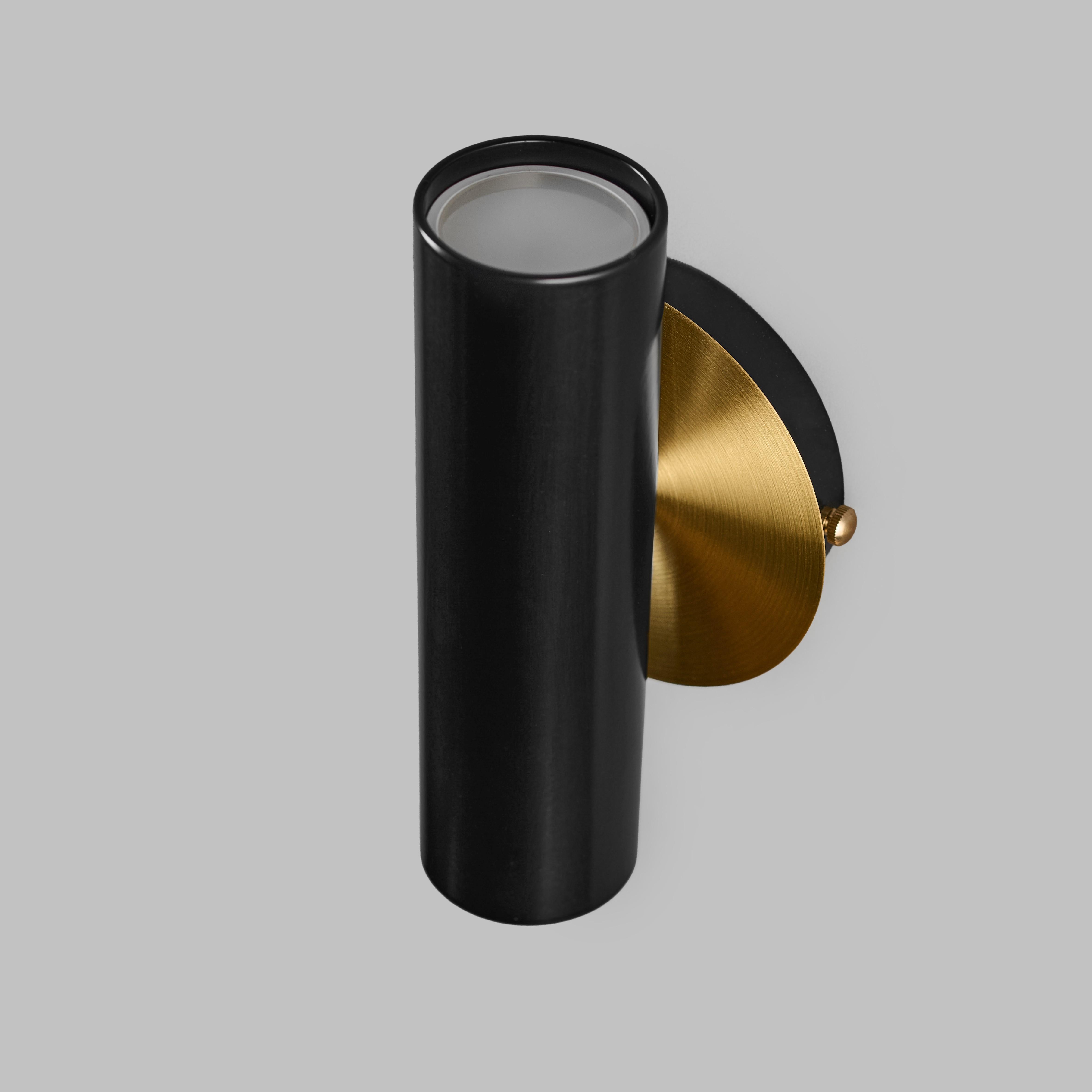 Настенный двойной светильник с деталями из латуни Brass Бра для ванной или спальни Black (BRASS1) - фото 5 Настенный двойной светильник с деталями из латуни Brass Бра для ванной или спальни Black (BRASS1) - фото 5