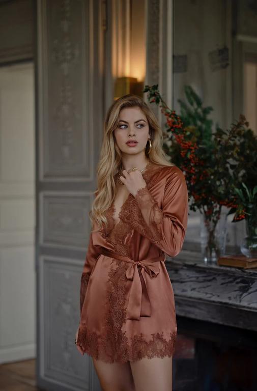 Халат жіночий шовковий Marjolaine р. 40 Коричневий (36154-93-70) - фото 3 Халат жіночий шовковий Marjolaine р. 40 Коричневий (36154-93-70) - фото 3