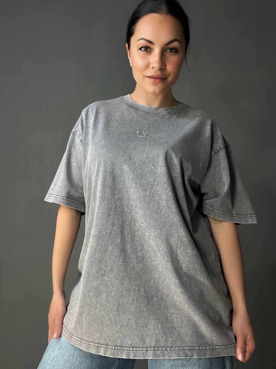 Футболка женская A-N 26089 тай-дай с камешками буква B OS Серый (4337)