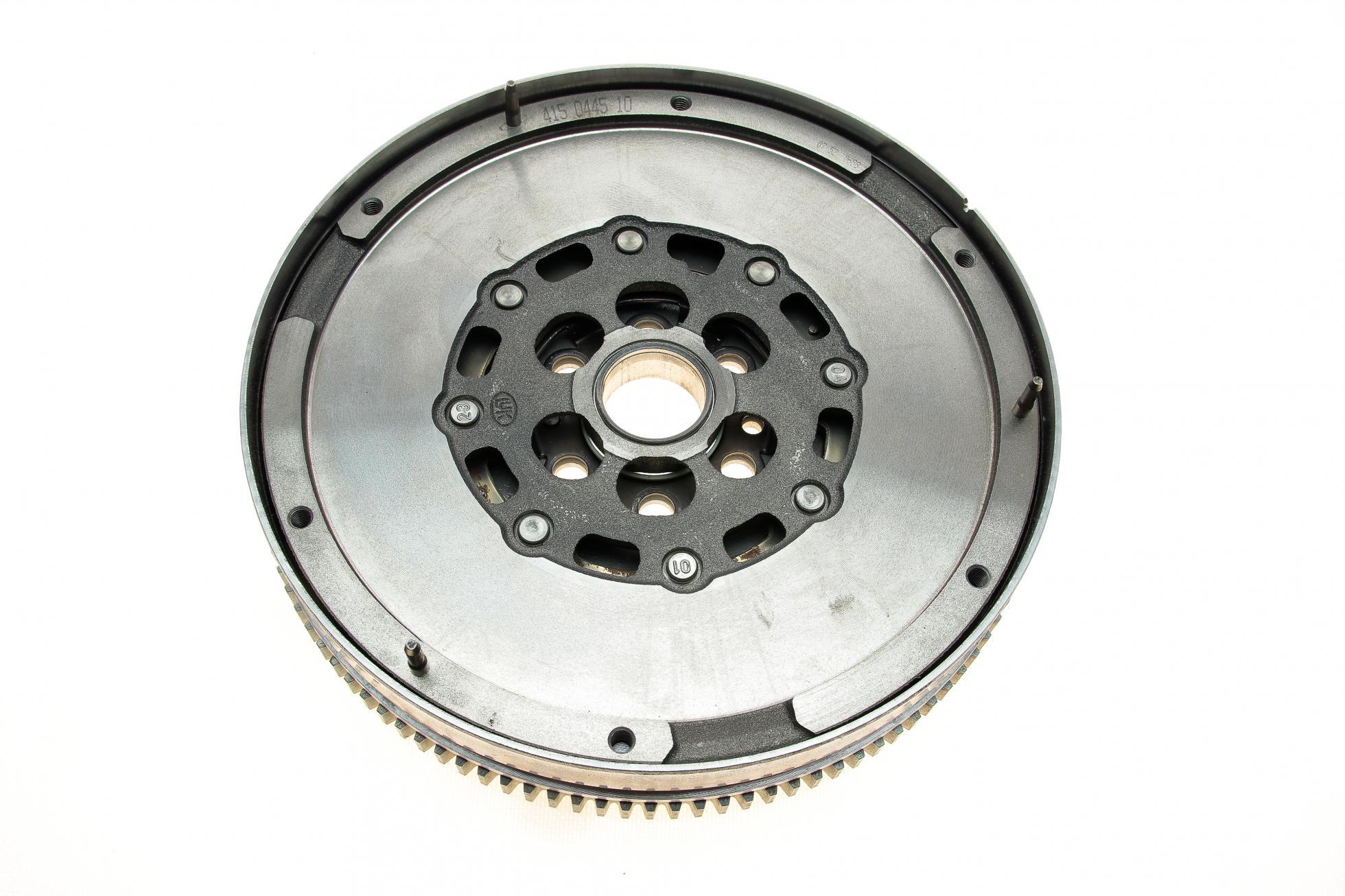 Маховик LUK 415 0445 10