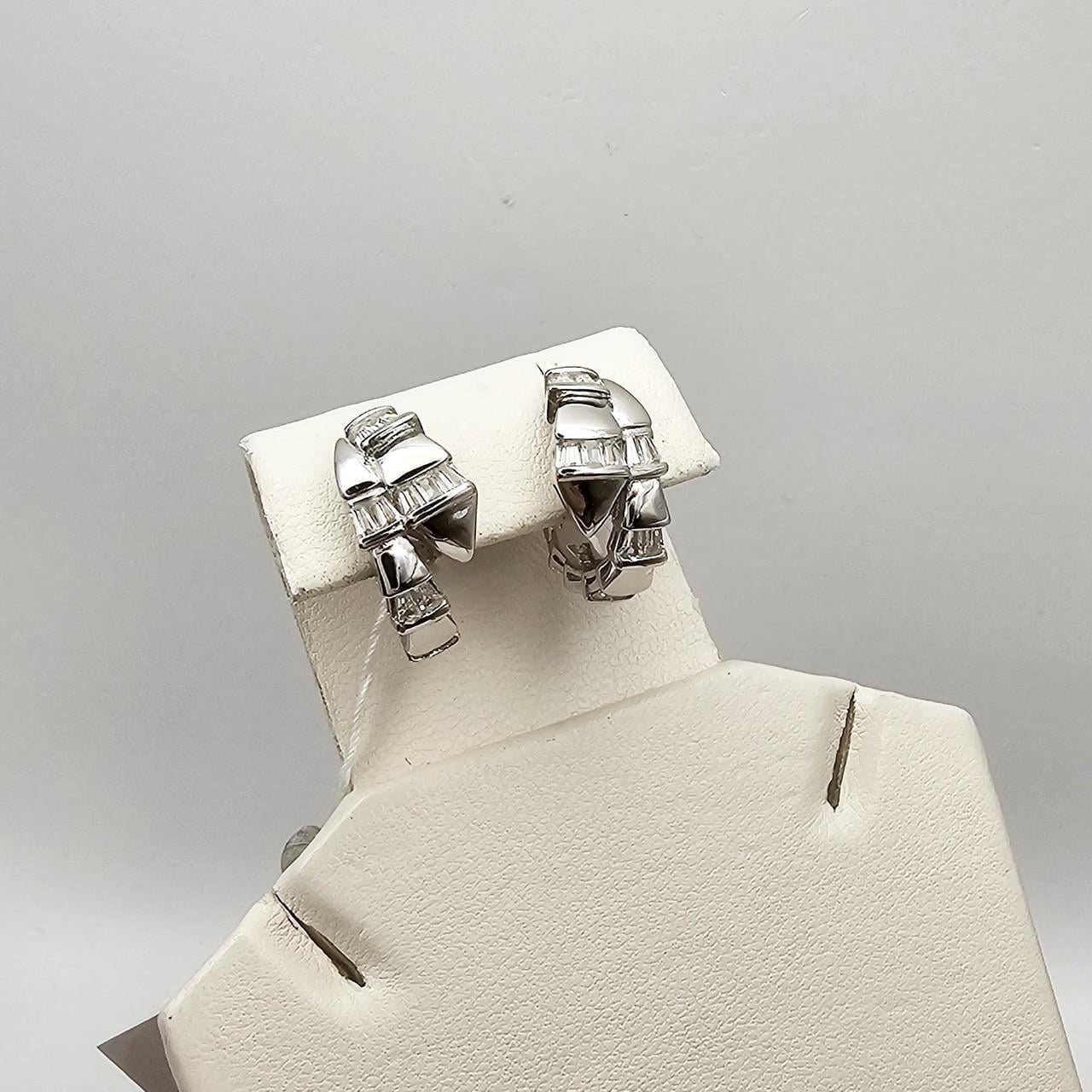 Серебряные серьги Змея с кубическим цирконием 6,1 г (3009703150) Серебряные серьги Змея с кубическим цирконием 6,1 г (3009703150)