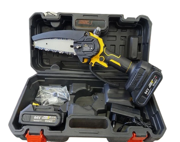 Аккумуляторная цепная мини-пила Crownberg CB-3992 с шиной 15 см 64V и 2 аккумуляторами в кейсе (34855516)