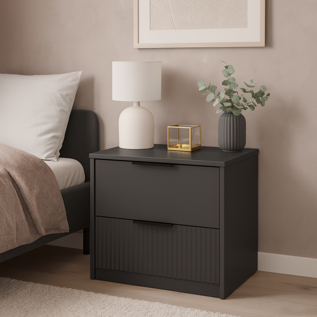 Тумба приліжкова ТП5 SENAM 430х500х400 мм корпус ДСП Сірий Графіт фасад МДФ фарба RAL7012 Сірий фрезерерування Плаше Грос Тумба приліжкова ТП5 SENAM 430х500х400 мм корпус ДСП Сірий Графіт фасад МДФ фарба RAL7012 Сірий фрезерерування Плаше Грос