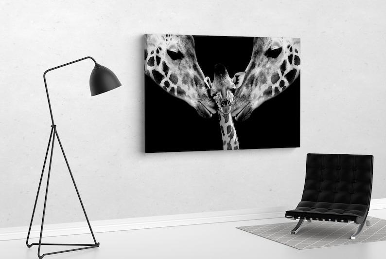 Картина для интерьера детскую Маленький жираф с родителями 51x34 см (474)