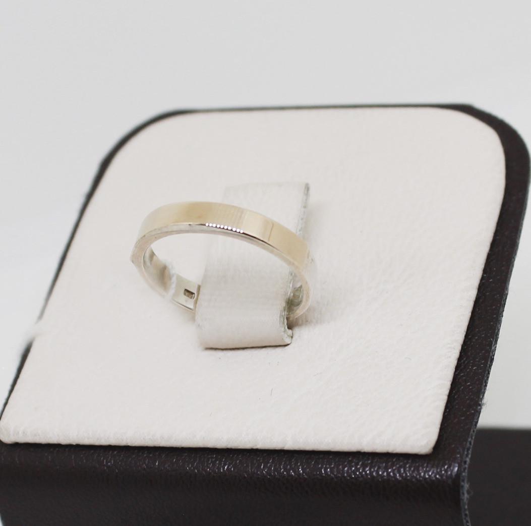 Кольцо обручальное серебряное с золотой пластиной р. 18,5 1,94 г (1599354001) Кольцо обручальное серебряное с золотой пластиной р. 18,5 1,94 г (1599354001)