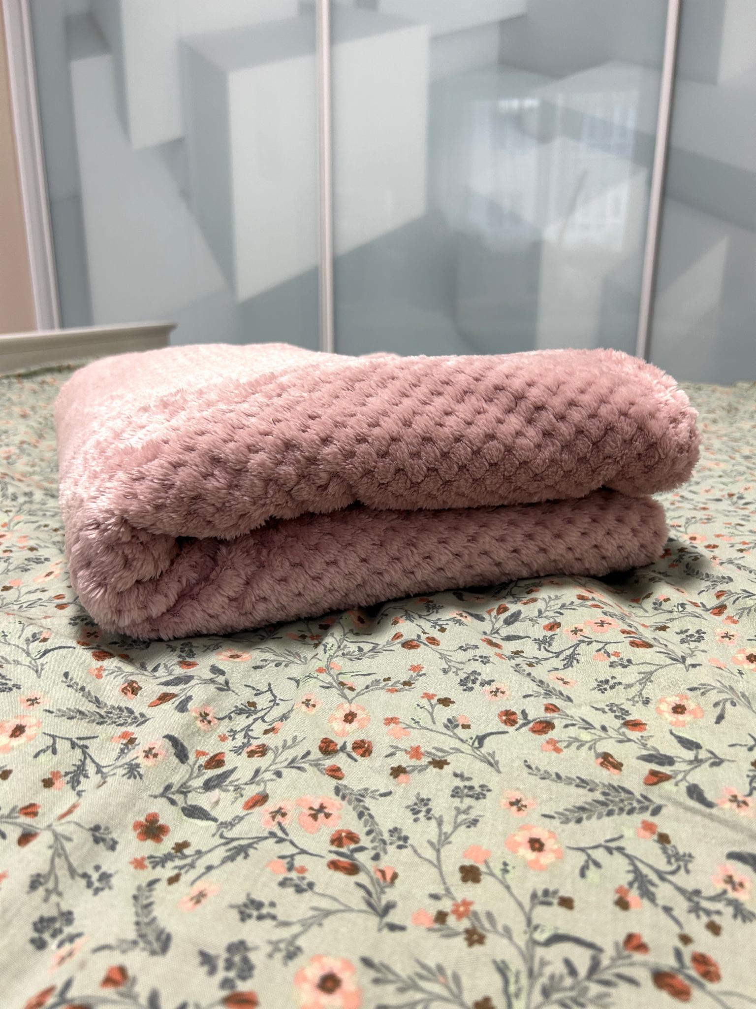 Плед бамбуковый Однотонное наслаждение 145х210 см Розовый (B-7120/4) - фото 6 Плед бамбуковый Однотонное наслаждение 145х210 см Розовый (B-7120/4) - фото 6