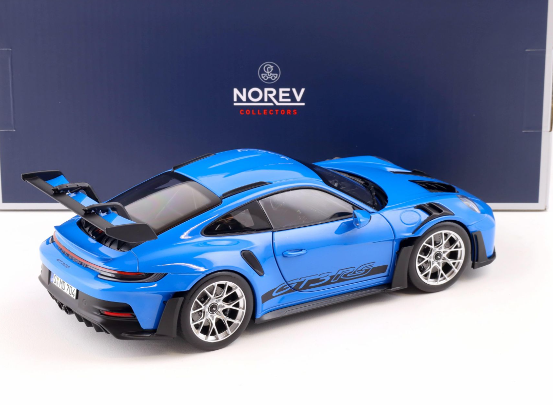 Модель автомобіля Norev 1:18 Porsche 911 992 GT3 RS Coupe Shark Blue (187358) - фото 3