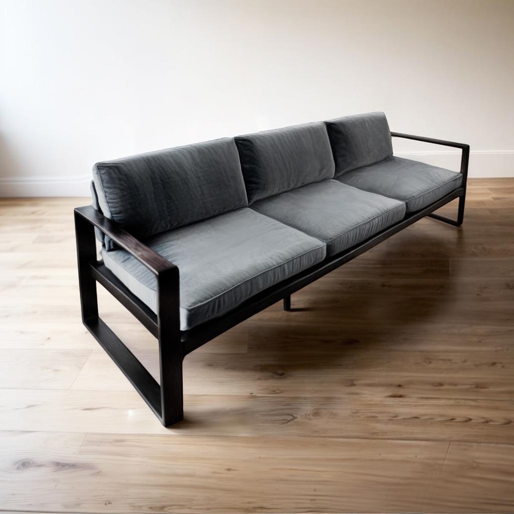 Диван металлический Tobi Sho Лофт Стейт DV1 с подлокотниками и мягкими подушками 750х2100х700 мм велюр 29/Светло-серый - фото 1